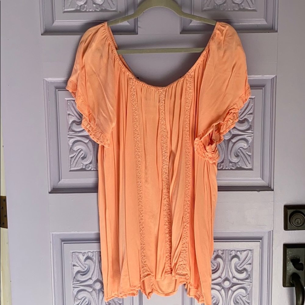 Peach flowy top